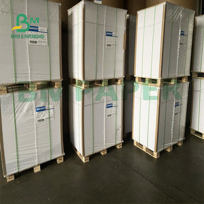 700mm X 1000mm শোষক কাগজ শীট সুপার শোষণ তরল সমতল পৃষ্ঠ