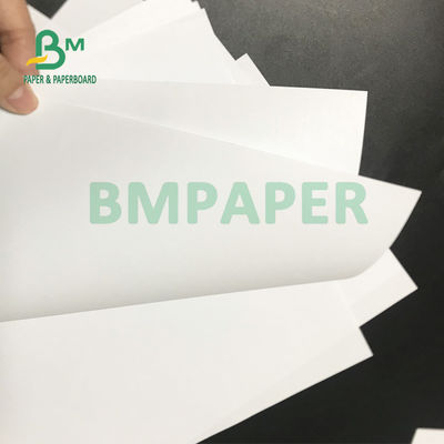 সুপার হোয়াইট উডফ্রি অফসেট পেপার 140gsm 160gsm 635mm X 914mm ভালো সমতলতা