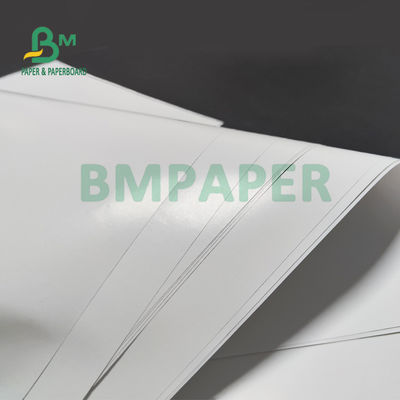 ম্যাগাজিন 24'' x 36'' ইউনিফর্ম সারফেসের জন্য 200GSM হাই গ্লস C2S সাদা কাগজ