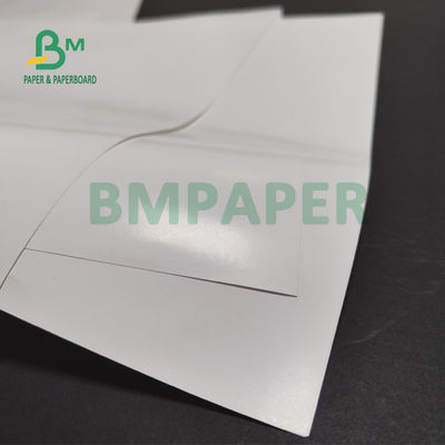 ম্যাগাজিন 24'' x 36'' ইউনিফর্ম সারফেসের জন্য 200GSM হাই গ্লস C2S সাদা কাগজ