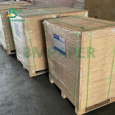 ম্যাগাজিন 24'' x 36'' ইউনিফর্ম সারফেসের জন্য 200GSM হাই গ্লস C2S সাদা কাগজ