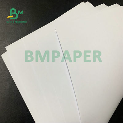 উচ্চ সাদা কাঠবিহীন কাগজ 50 গ্রাম 60 গ্রাম নোটবুক তৈরির জন্য 28 x 40 ইঞ্চি