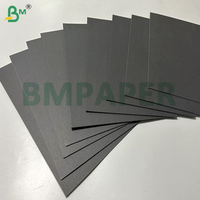 300 গ্রাম 350 গ্রাম উপহার প্যাকেজ বক্সের জন্য আনকোটিং ব্ল্যাক ক্রাফ্ট পেপার 31 x 43 ইঞ্চি